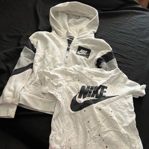 Tshirt & zip up hoodie